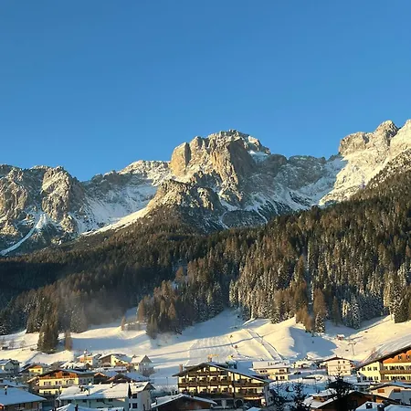 شقة Ladina Dolomiti بادولا