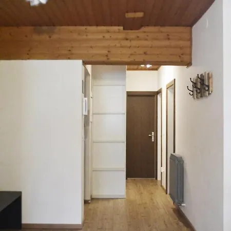 Ladina Apartment *
