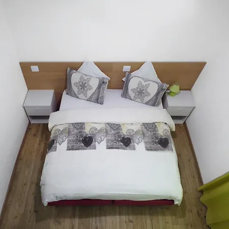 Apartment Ladina *