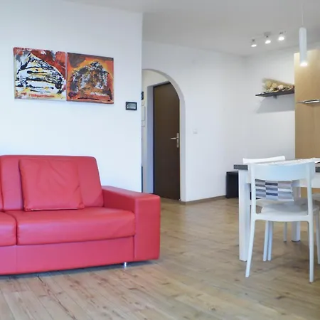 شقة Ladina Dolomiti بادولا